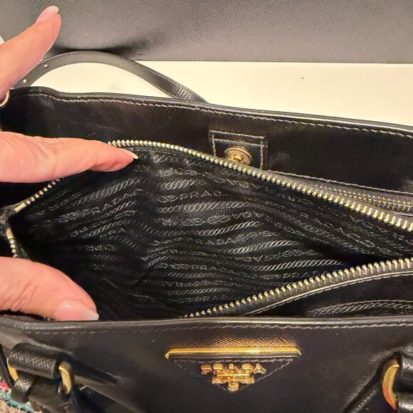Authentic PRADA “Galleria” (Black) Medium Leather Bag Purse Handbag (GORGEOUS!) - Picture 12 of 16